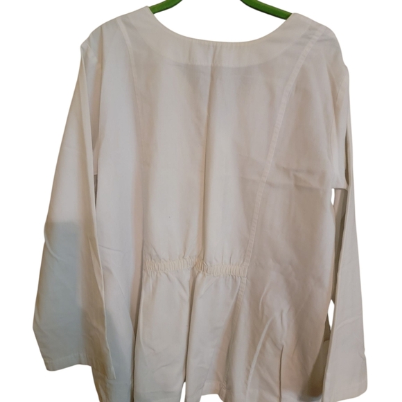 Euc Landau Ivory Button-Up Scrub Top - Picture 2 of 2